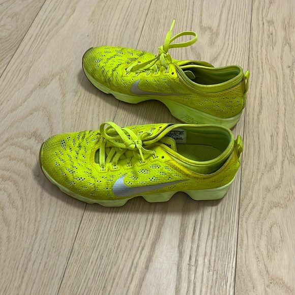 Nike Zoom Fly Agility Neon Yellow Running Sneakers 6.5 - Picture 3 of 5